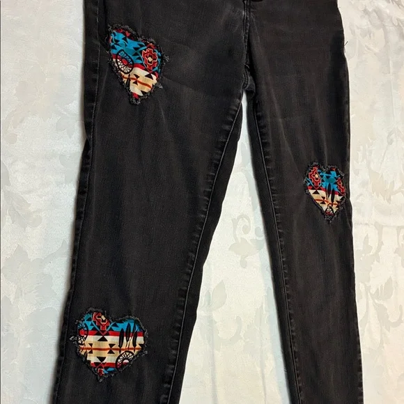 Maurices Black Jeans with Colorful Patched Hearts, Everflex High-Rise, Size 10 - Picture 4 of 12